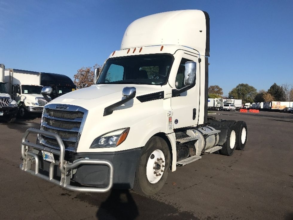 Day Cab Tractor-Heavy Duty Tractors-Freightliner-2021-T12664ST-Brooklyn Park-MN-458,256\n\t\tmiles-$ 66,750 - Image 3