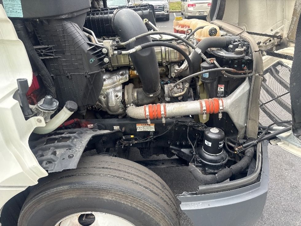 Day Cab Tractor-Heavy Duty Tractors-Freightliner-2021-T12664ST-Capitol Heights-MD-357,900\n\t\tmiles-$ 58,000 - Image 15