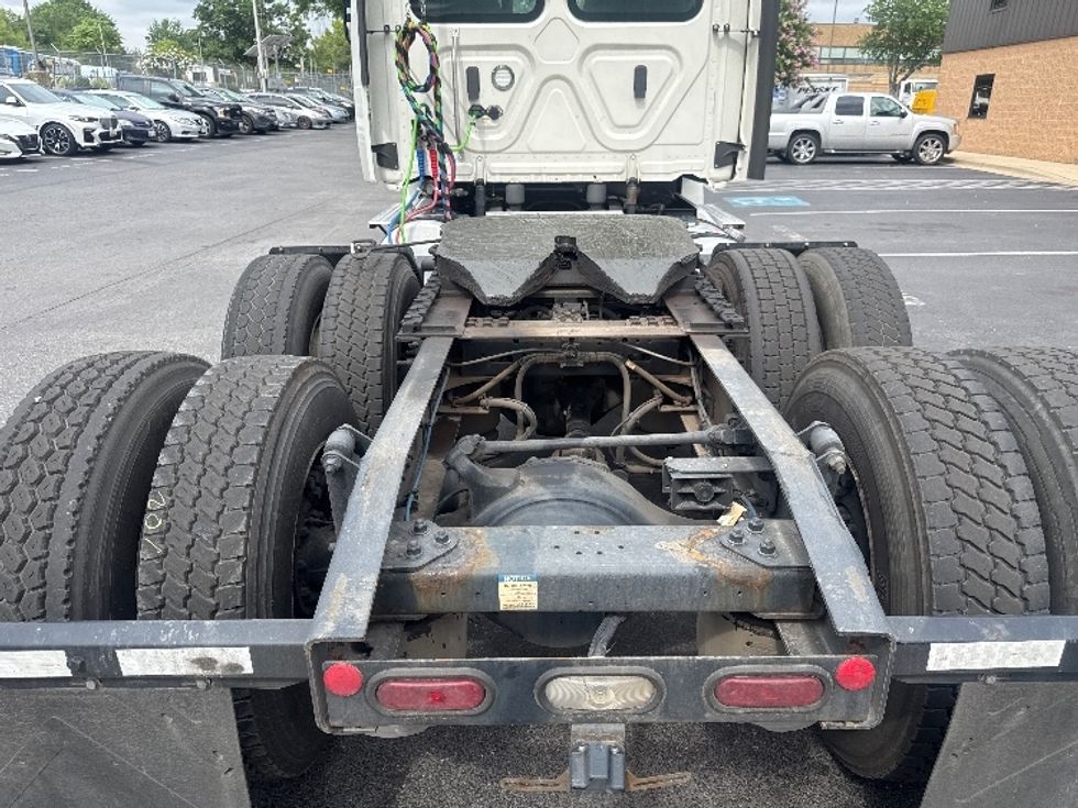 Day Cab Tractor-Heavy Duty Tractors-Freightliner-2021-T12664ST-Capitol Heights-MD-357,900\n\t\tmiles-$ 58,000 - Image 6