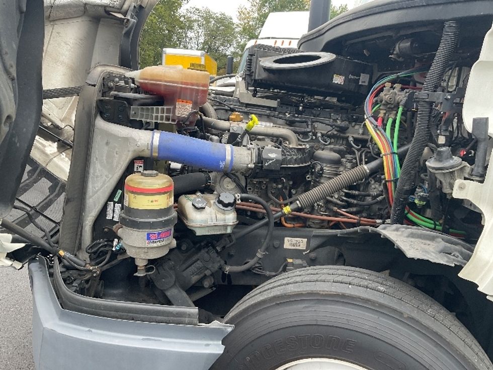 Day Cab Tractor-Heavy Duty Tractors-Freightliner-2021-T12664ST-Capitol Heights-MD-360,703\n\t\tmiles-$ 58,750 - Image 16
