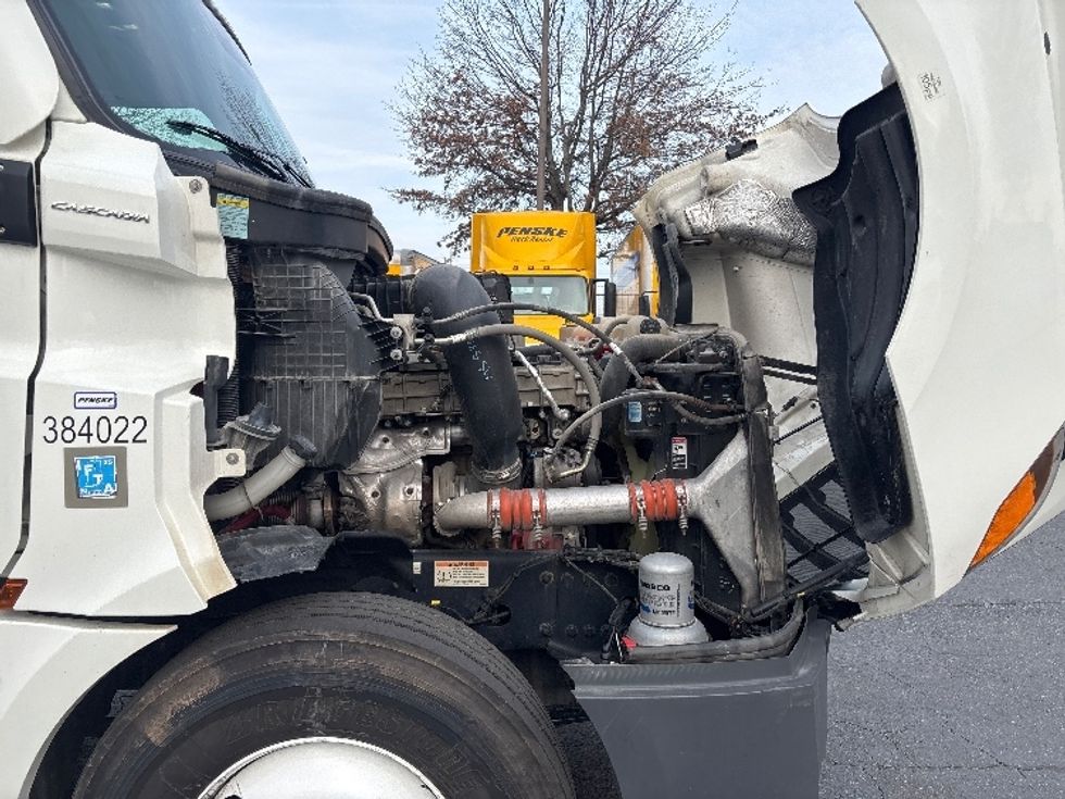 Day Cab Tractor-Heavy Duty Tractors-Freightliner-2021-T12664ST-Charlotte-NC-485,965\n\t\tmiles-$ 49,000 - Image 15