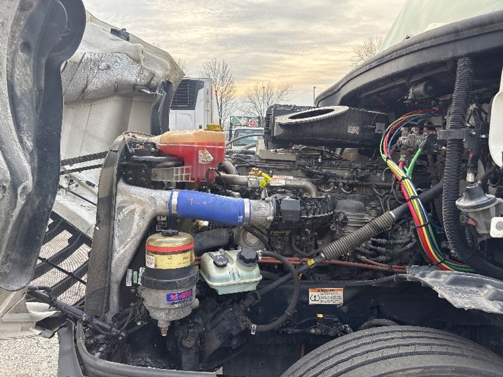 Day Cab Tractor-Heavy Duty Tractors-Freightliner-2021-T12664ST-Charlotte-NC-485,965\n\t\tmiles-$ 49,000 - Image 16