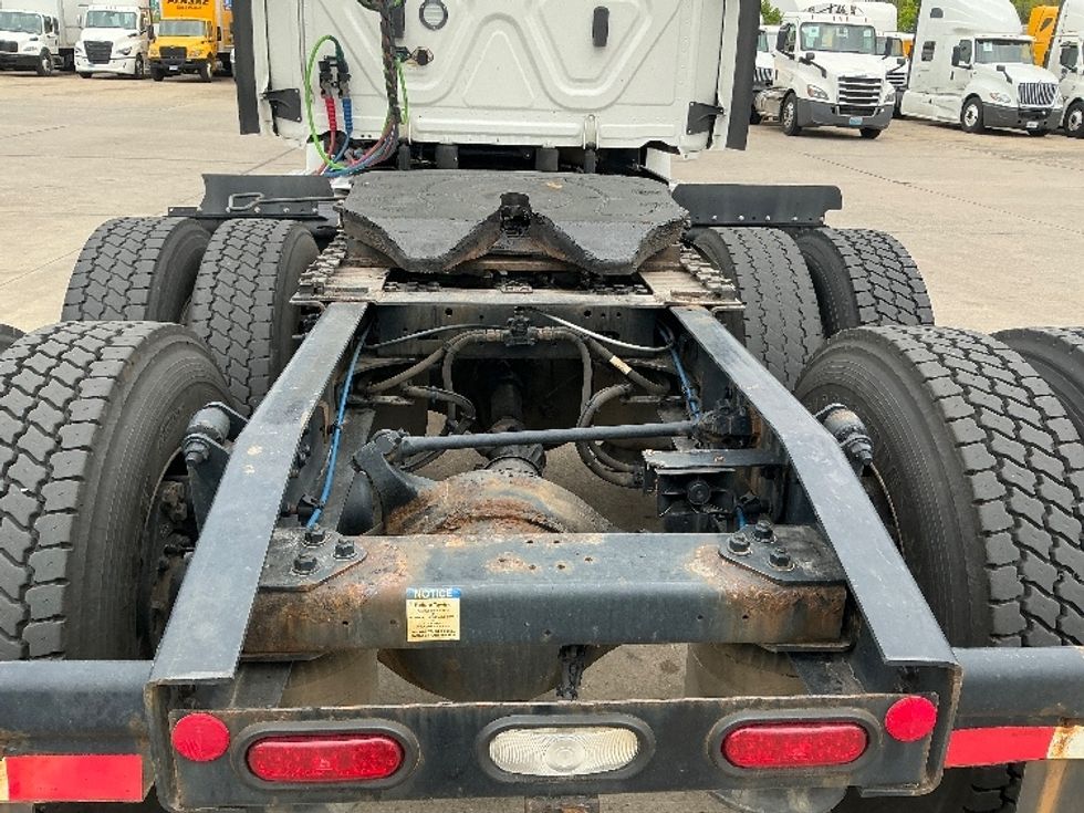 Day Cab Tractor-Heavy Duty Tractors-Freightliner-2021-T12664ST-Chicopee-MA-707,468\n\t\tmiles-$ 27,000 - Image 6