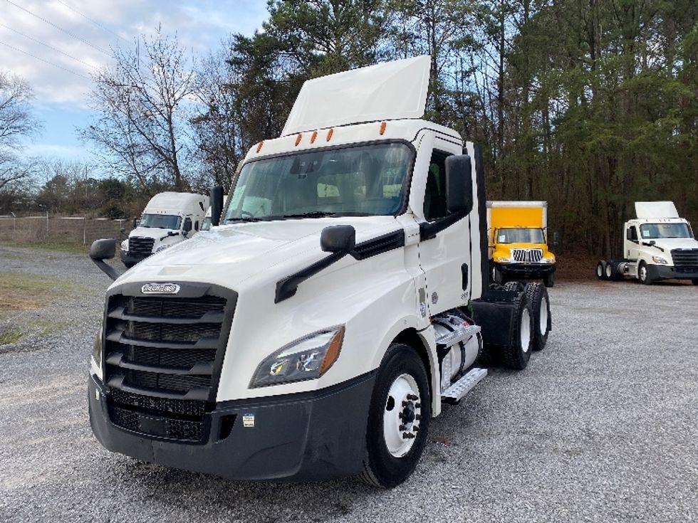 Day Cab Tractor-Heavy Duty Tractors-Freightliner-2021-T12664ST-Cleveland-TN-105,098\n\t\tmiles-$ 76,500 - Image 3