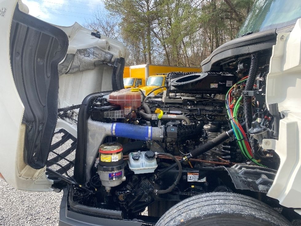 Day Cab Tractor-Heavy Duty Tractors-Freightliner-2021-T12664ST-Cleveland-TN-137,143\n\t\tmiles-$ 74,250 - Image 16