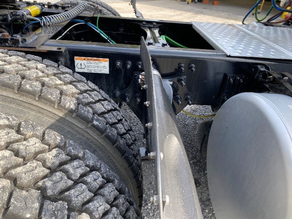 Day Cab Tractor-Heavy Duty Tractors-Freightliner-2021-T12664ST-Cleveland-TN-137,143\n\t\tmiles-$ 74,250 - Image 24