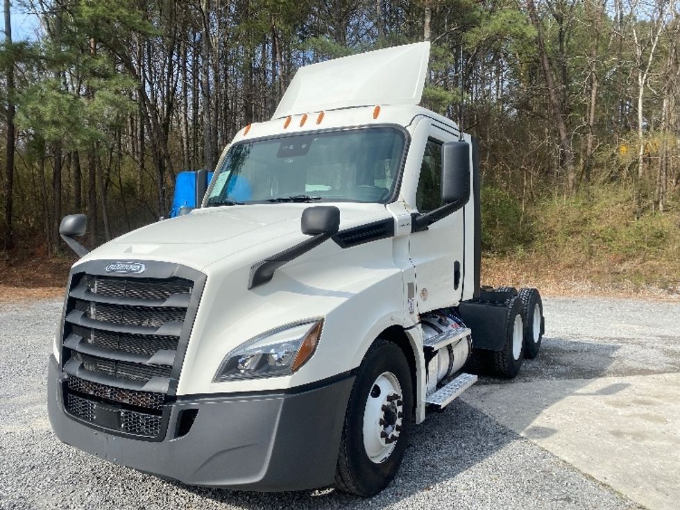 Day Cab Tractor-Heavy Duty Tractors-Freightliner-2021-T12664ST-Cleveland-TN-137,143\n\t\tmiles-$ 74,250 - Image 3