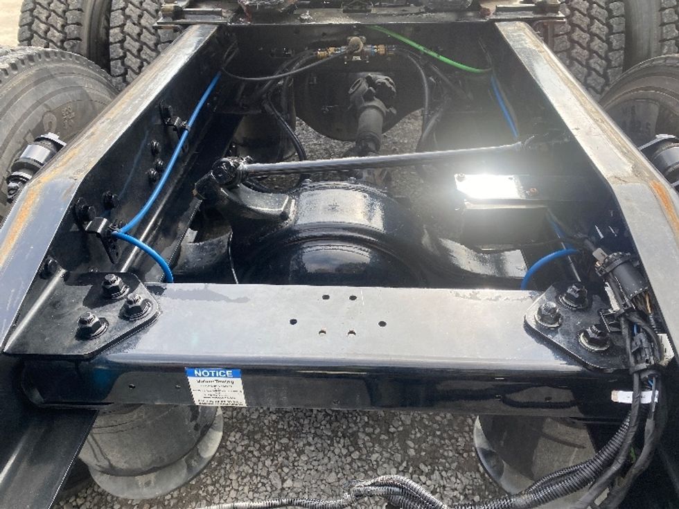 Day Cab Tractor-Heavy Duty Tractors-Freightliner-2021-T12664ST-Cleveland-TN-137,143\n\t\tmiles-$ 74,250 - Image 6