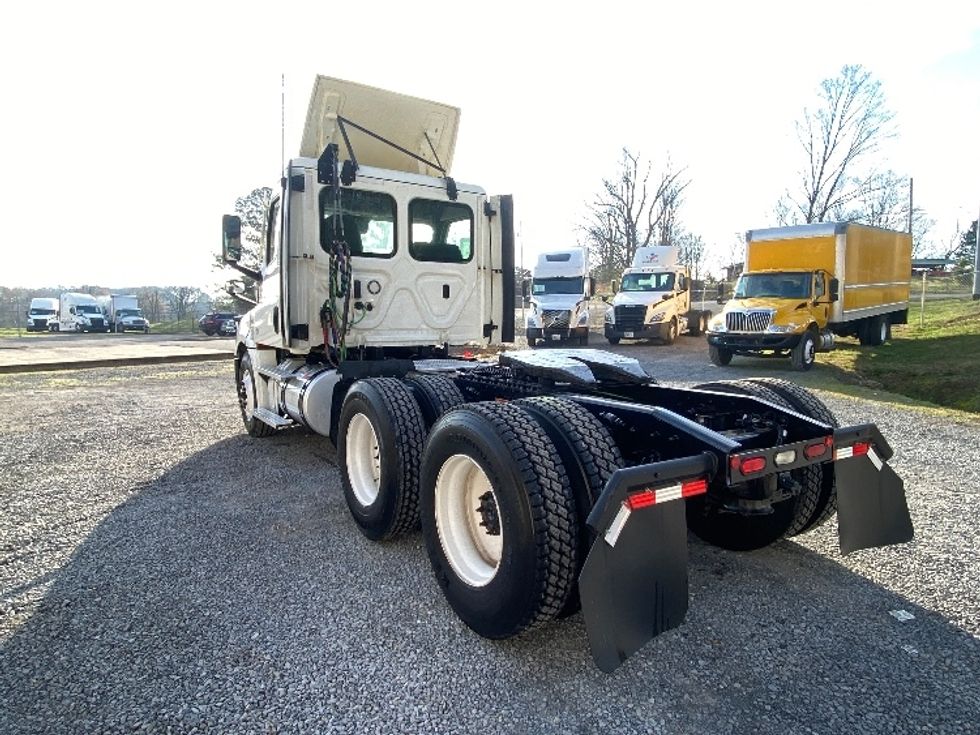 Day Cab Tractor-Heavy Duty Tractors-Freightliner-2021-T12664ST-Cleveland-TN-167,019\n\t\tmiles-$ 72,250 - Image 5