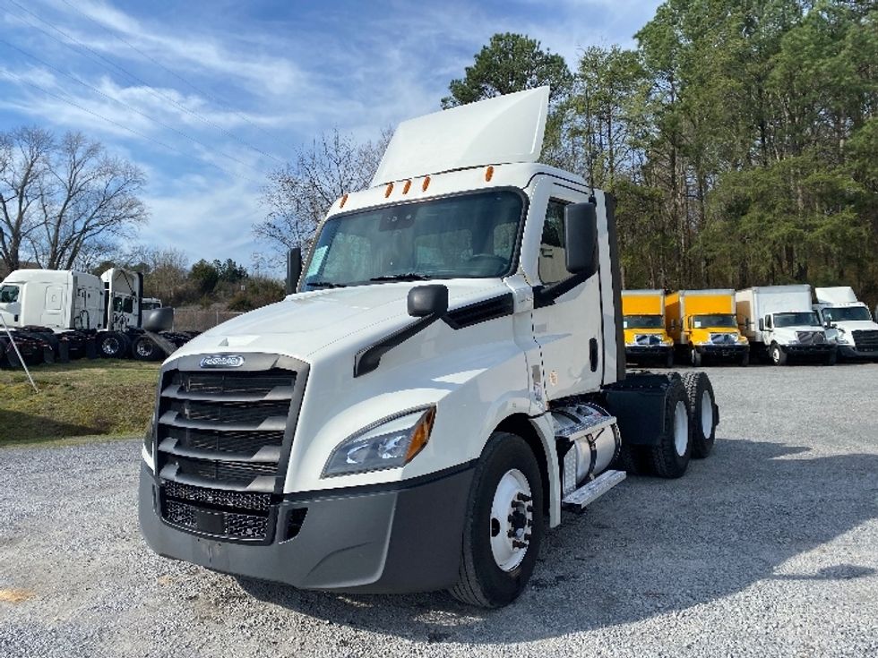 Day Cab Tractor-Heavy Duty Tractors-Freightliner-2021-T12664ST-Cleveland-TN-203,466\n\t\tmiles-$ 70,000 - Image 3