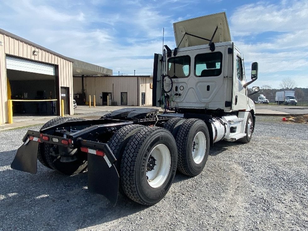 Day Cab Tractor-Heavy Duty Tractors-Freightliner-2021-T12664ST-Cleveland-TN-203,466\n\t\tmiles-$ 70,000 - Image 7
