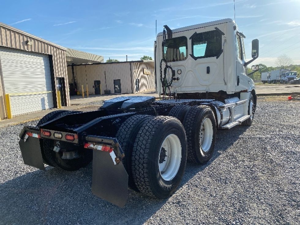 Day Cab Tractor-Heavy Duty Tractors-Freightliner-2021-T12664ST-Cleveland-TN-216,860\n\t\tmiles-$ 64,000 - Image 7