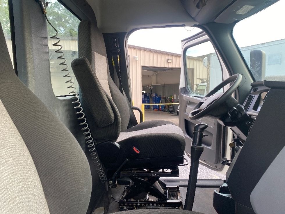 Day Cab Tractor-Heavy Duty Tractors-Freightliner-2021-T12664ST-Cleveland-TN-253,317\n\t\tmiles-$ 61,250 - Image 14