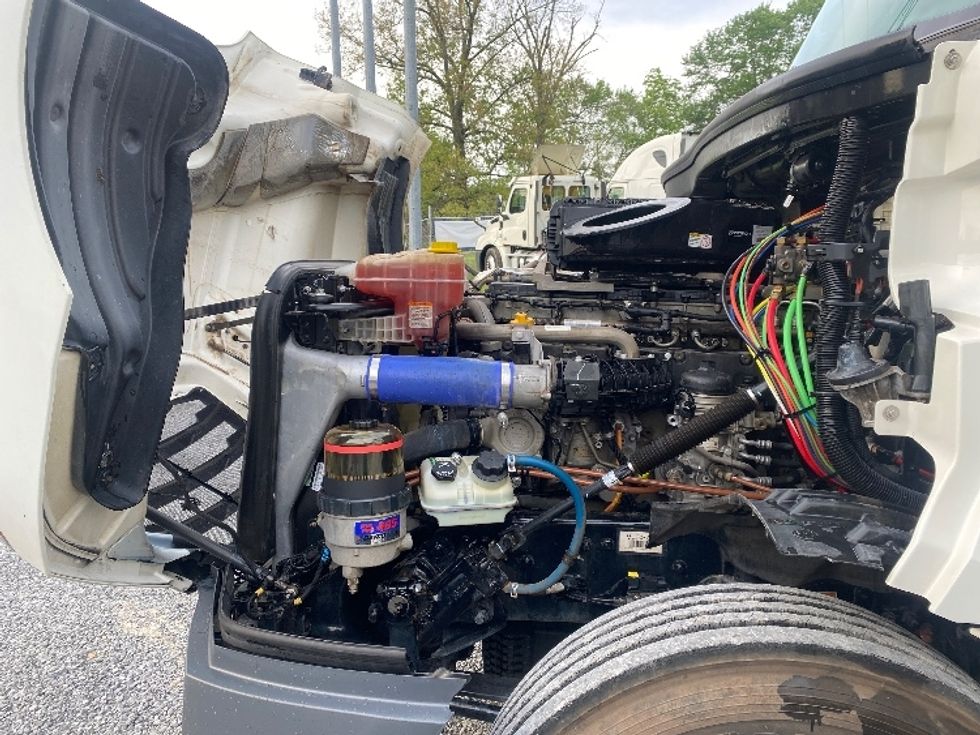 Day Cab Tractor-Heavy Duty Tractors-Freightliner-2021-T12664ST-Cleveland-TN-253,317\n\t\tmiles-$ 61,250 - Image 16