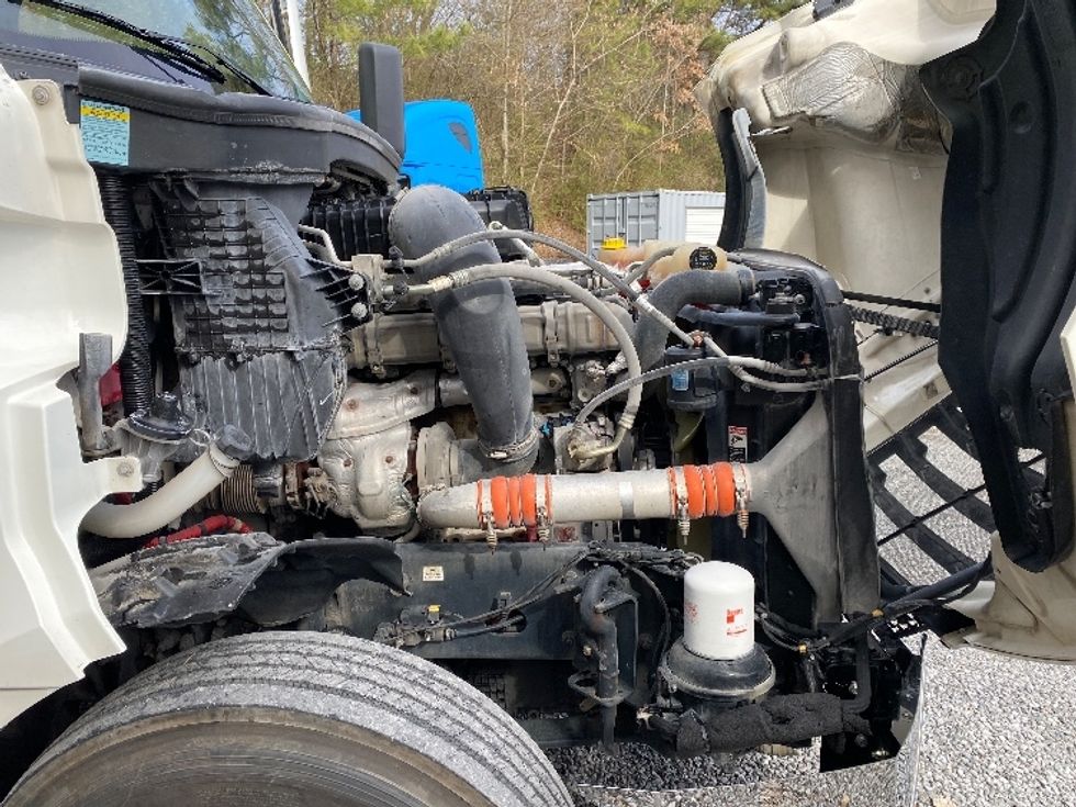 Day Cab Tractor-Heavy Duty Tractors-Freightliner-2021-T12664ST-Cleveland-TN-377,355\n\t\tmiles-$ 53,750 - Image 14