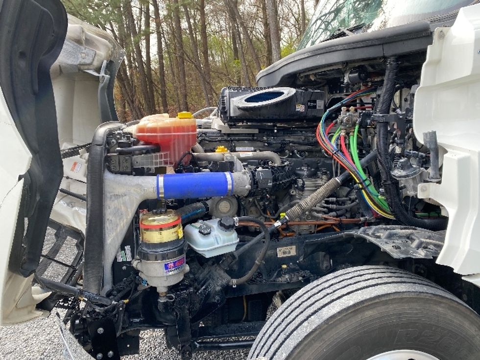 Day Cab Tractor-Heavy Duty Tractors-Freightliner-2021-T12664ST-Cleveland-TN-377,355\n\t\tmiles-$ 53,750 - Image 15