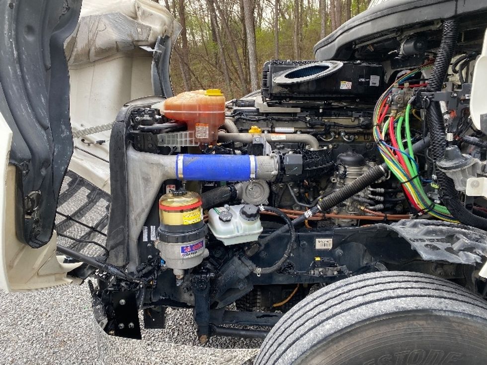 Day Cab Tractor-Heavy Duty Tractors-Freightliner-2021-T12664ST-Cleveland-TN-428,690\n\t\tmiles-$ 50,000 - Image 16