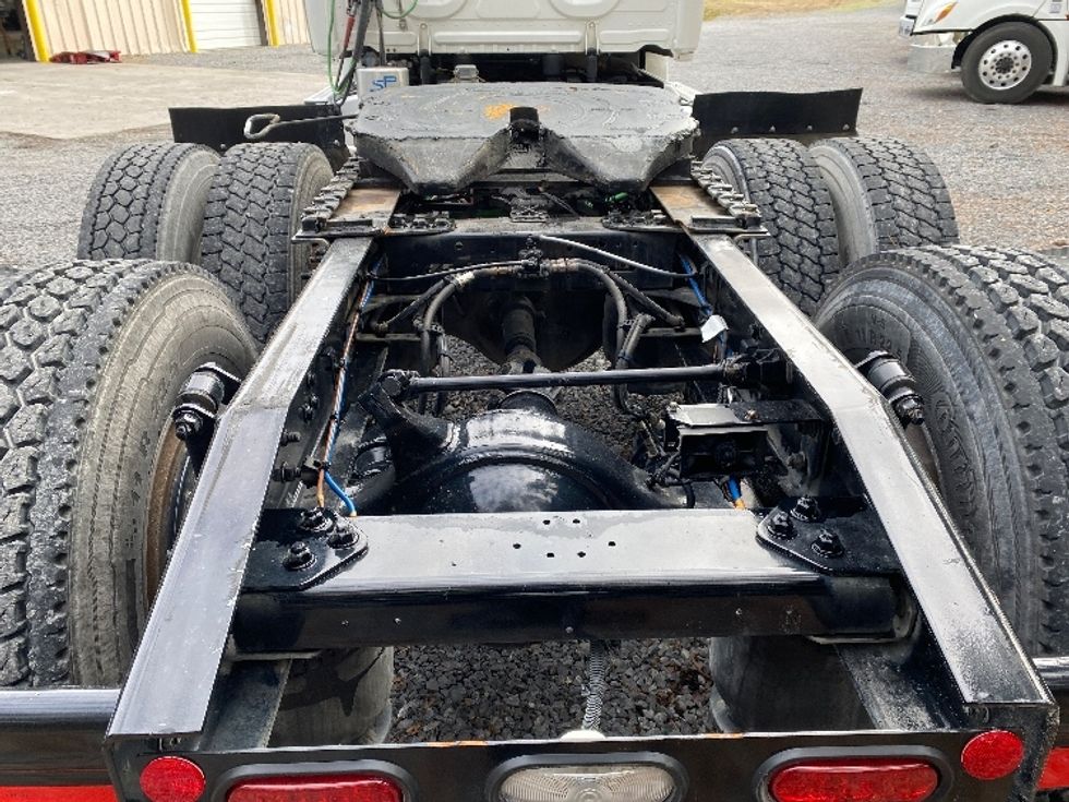 Day Cab Tractor-Heavy Duty Tractors-Freightliner-2021-T12664ST-Cleveland-TN-428,690\n\t\tmiles-$ 50,000 - Image 6