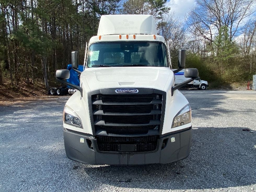 Day Cab Tractor-Heavy Duty Tractors-Freightliner-2021-T12664ST-Cleveland-TN-79,744\n\t\tmiles-$ 79,000 - Image 2