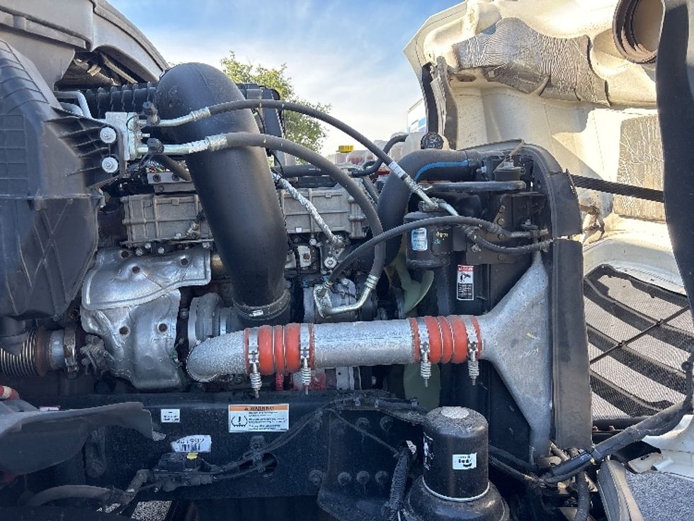 Day Cab Tractor-Heavy Duty Tractors-Freightliner-2021-T12664ST-Columbus-OH-173,309\n\t\tmiles-$ 69,500 - Image 15