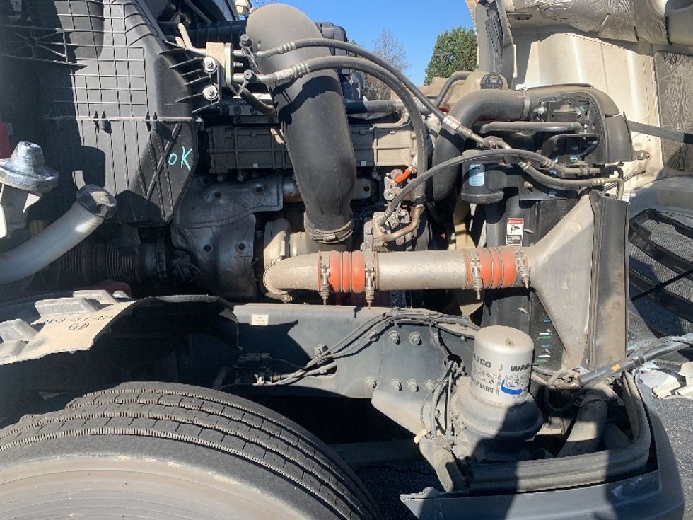 Day Cab Tractor-Heavy Duty Tractors-Freightliner-2021-T12664ST-Concord-NC-218,857\n\t\tmiles-$ 70,000 - Image 15