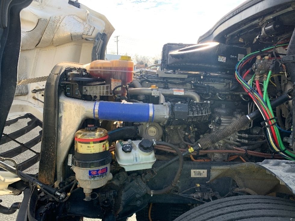 Day Cab Tractor-Heavy Duty Tractors-Freightliner-2021-T12664ST-Concord-NC-288,080\n\t\tmiles-$ 65,000 - Image 16