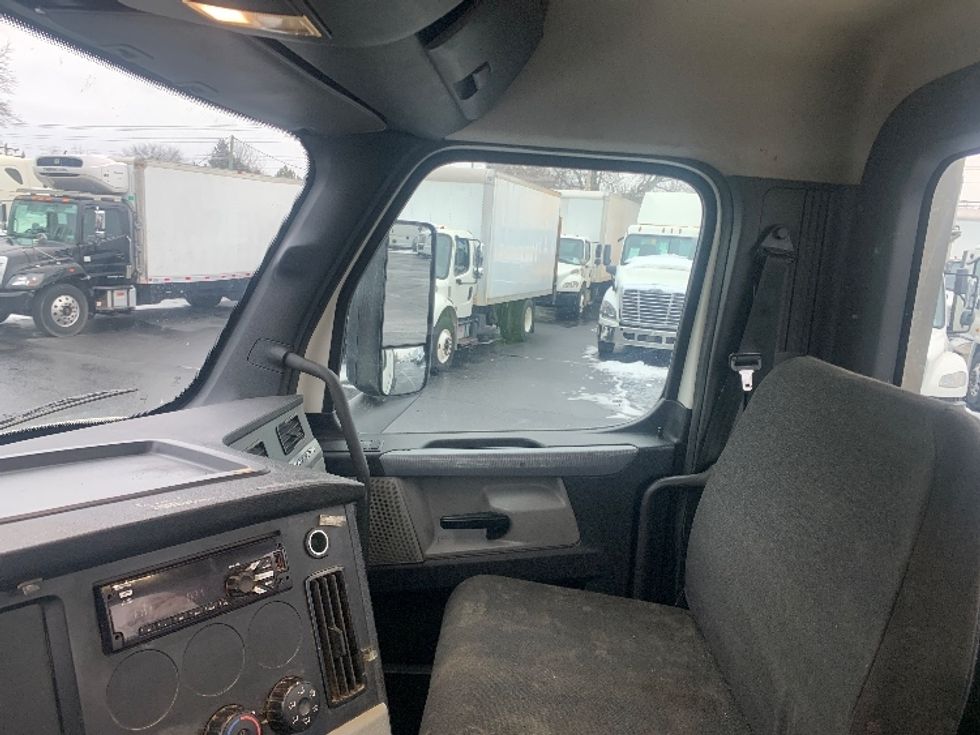 Day Cab Tractor-Heavy Duty Tractors-Freightliner-2021-T12664ST-Concord-NC-338,035\n\t\tmiles-$ 61,000 - Image 10