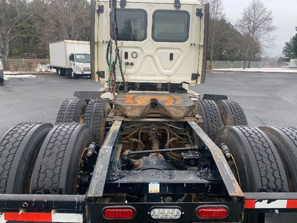 Day Cab Tractor-Heavy Duty Tractors-Freightliner-2021-T12664ST-Concord-NC-338,035\n\t\tmiles-$ 61,000 - Image 6