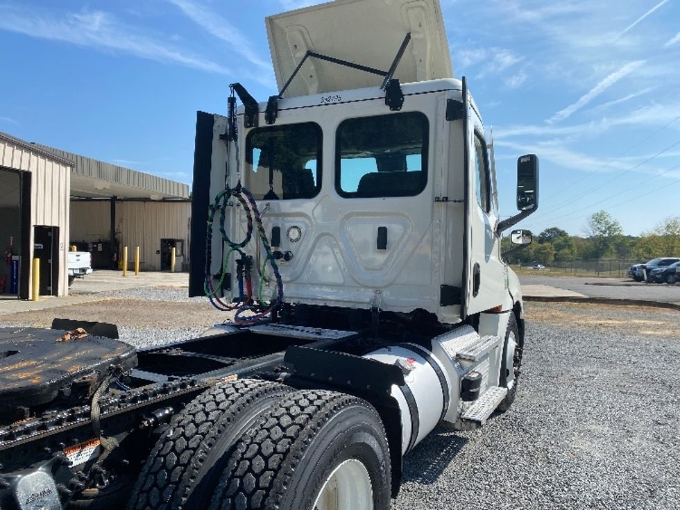 Day Cab Tractor-Heavy Duty Tractors-Freightliner-2021-T12664ST-Dalton-GA-612,944\n\t\tmiles-$ 37,750 - Image 18