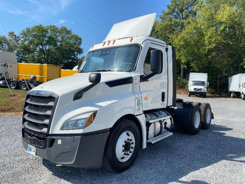 Day Cab Tractor-Heavy Duty Tractors-Freightliner-2021-T12664ST-Dalton-GA-612,944\n\t\tmiles-$ 37,750 - Image 3