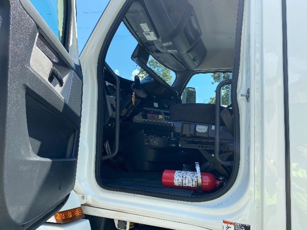 Day Cab Tractor-Heavy Duty Tractors-Freightliner-2021-T12664ST-Dalton-GA-612,944\n\t\tmiles-$ 37,750 - Image 9