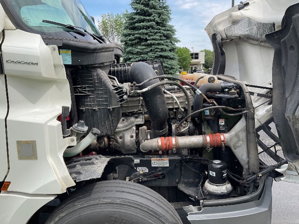 Day Cab Tractor-Heavy Duty Tractors-Freightliner-2021-T12664ST-De Pere-WI-425,565\n\t\tmiles-$ 53,750 - Image 15