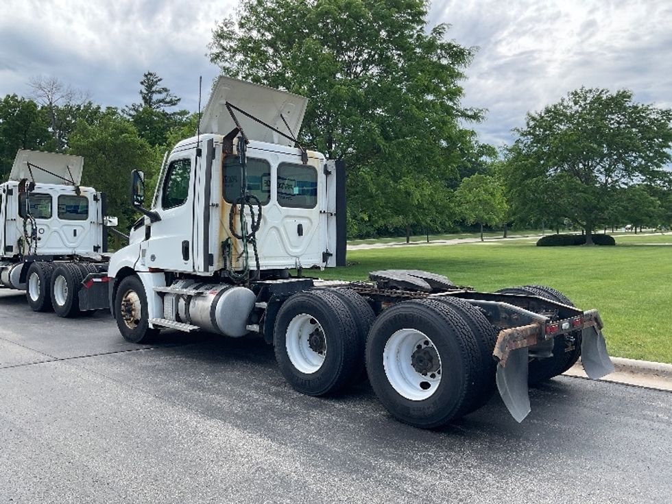 Day Cab Tractor-Heavy Duty Tractors-Freightliner-2021-T12664ST-De Pere-WI-425,565\n\t\tmiles-$ 53,750 - Image 5