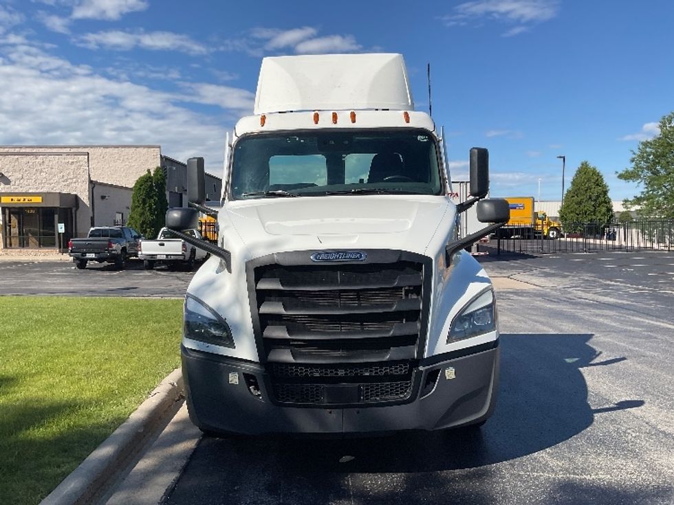 Day Cab Tractor-Heavy Duty Tractors-Freightliner-2021-T12664ST-De Pere-WI-478,729\n\t\tmiles-$ 48,500 - Image 2