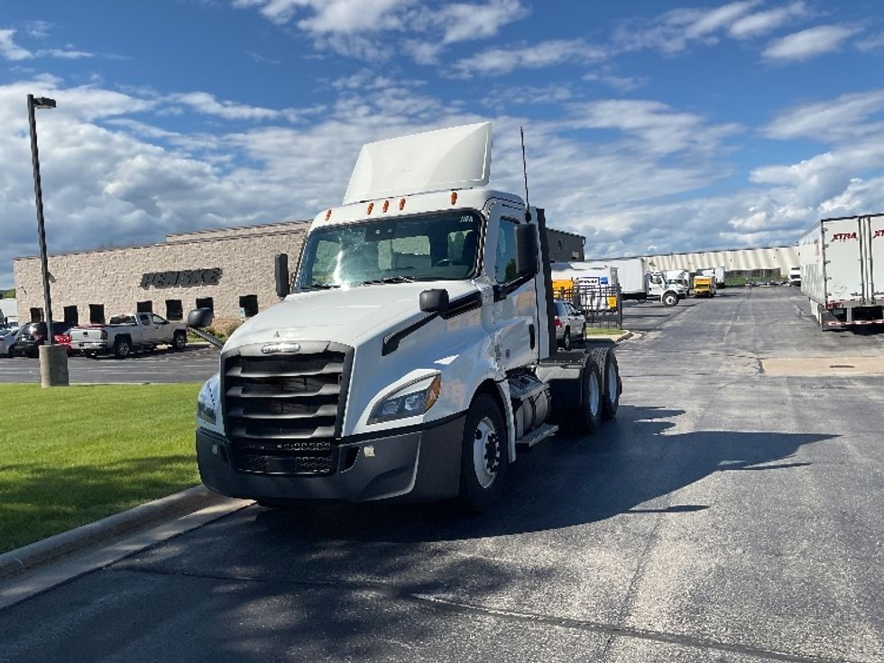 Day Cab Tractor-Heavy Duty Tractors-Freightliner-2021-T12664ST-De Pere-WI-478,729\n\t\tmiles-$ 48,500 - Image 3