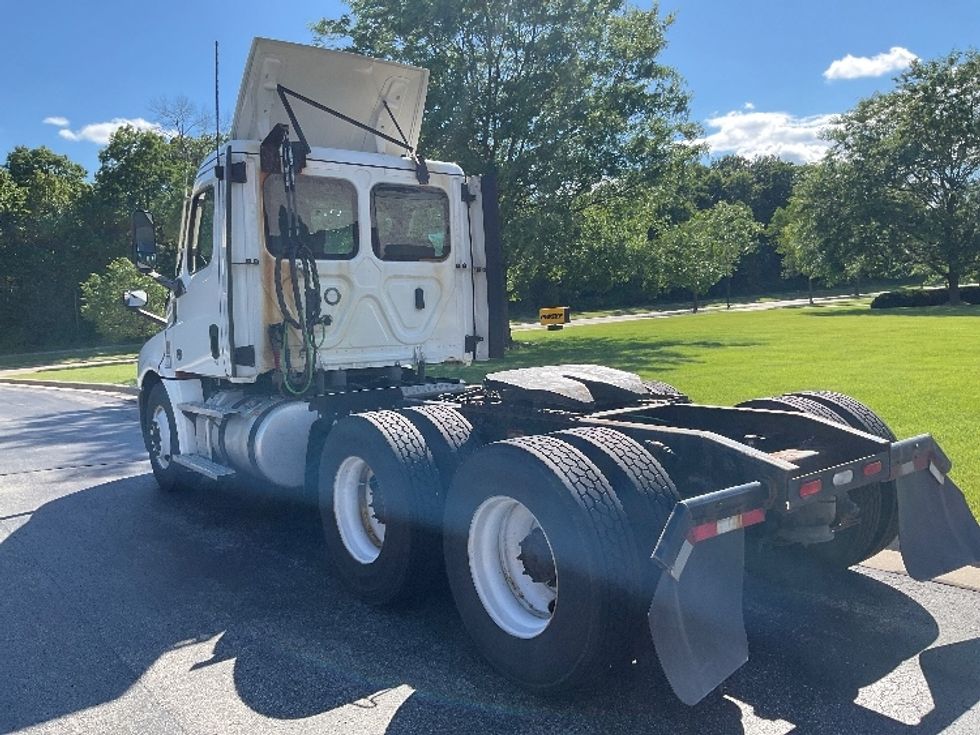 Day Cab Tractor-Heavy Duty Tractors-Freightliner-2021-T12664ST-De Pere-WI-478,729\n\t\tmiles-$ 48,500 - Image 5