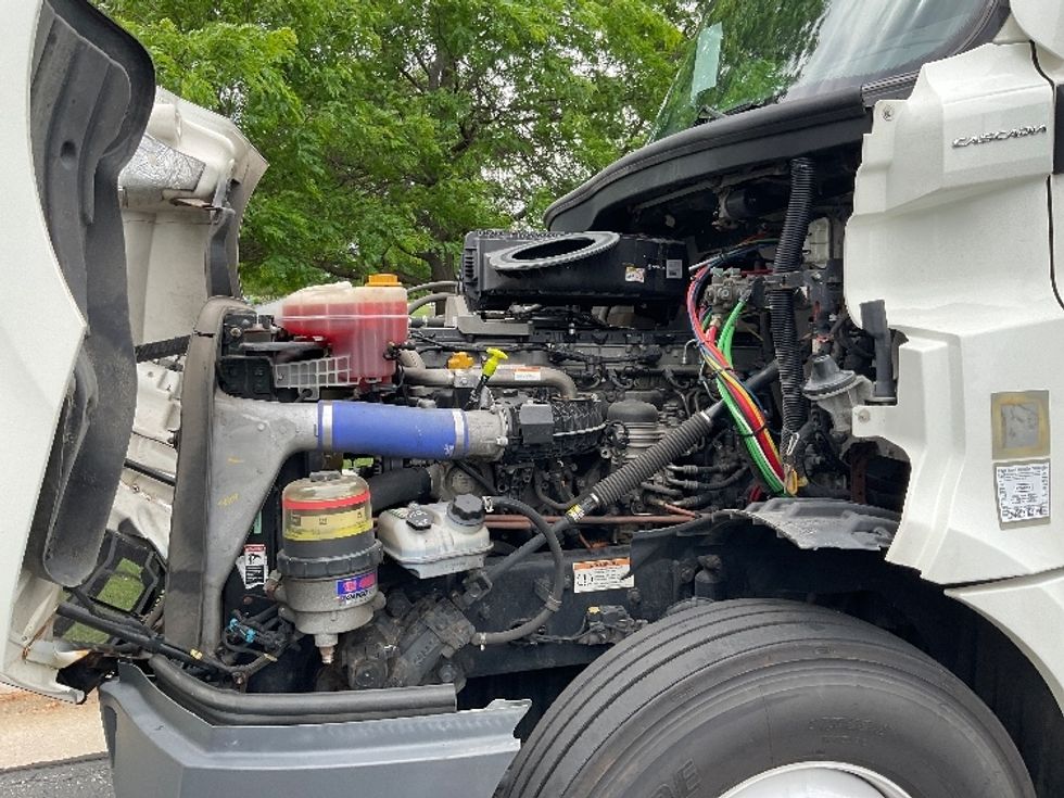 Day Cab Tractor-Heavy Duty Tractors-Freightliner-2021-T12664ST-De Pere-WI-520,540\n\t\tmiles-$ 44,250 - Image 16