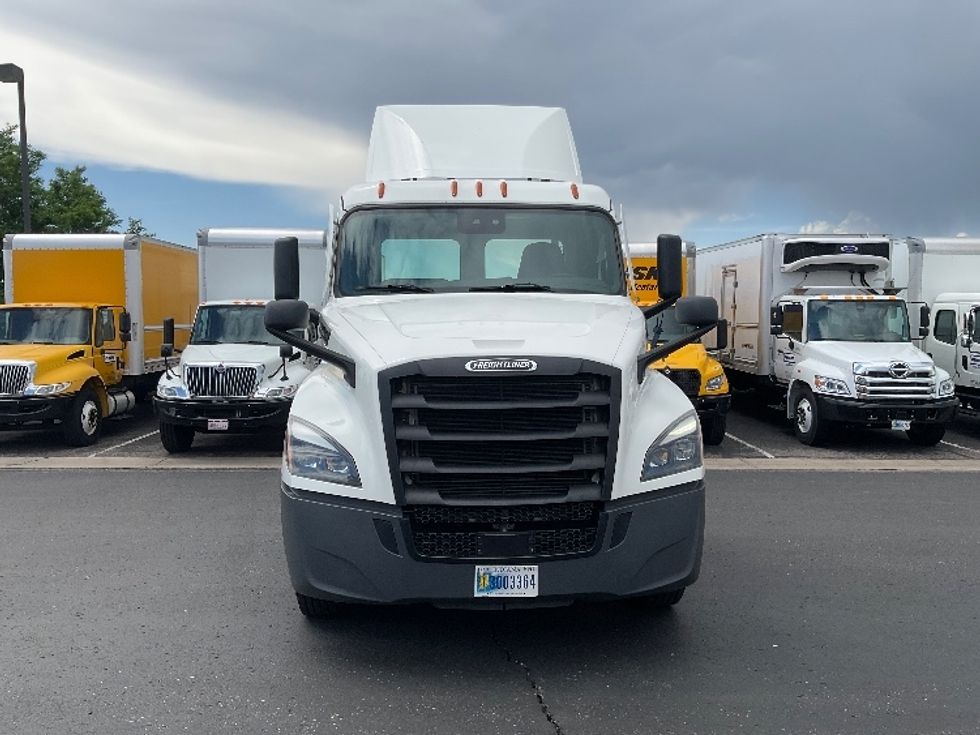 Day Cab Tractor-Heavy Duty Tractors-Freightliner-2021-T12664ST-Denver-CO-329,495\n\t\tmiles-$ 67,250 - Image 2