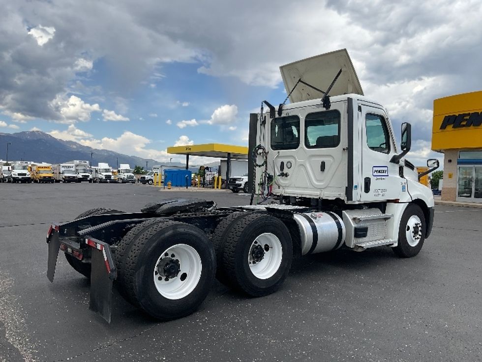 Day Cab Tractor-Heavy Duty Tractors-Freightliner-2021-T12664ST-Denver-CO-329,495\n\t\tmiles-$ 67,250 - Image 7