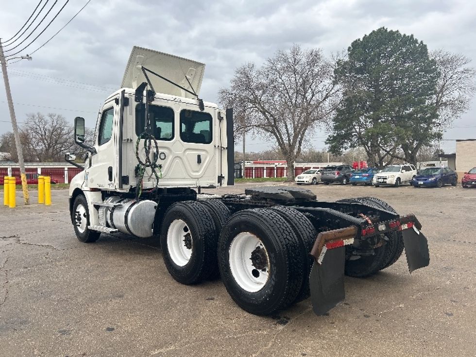 Day Cab Tractor-Heavy Duty Tractors-Freightliner-2021-T12664ST-Des Moines-IA-398,774\n\t\tmiles-$ 56,750 - Image 5