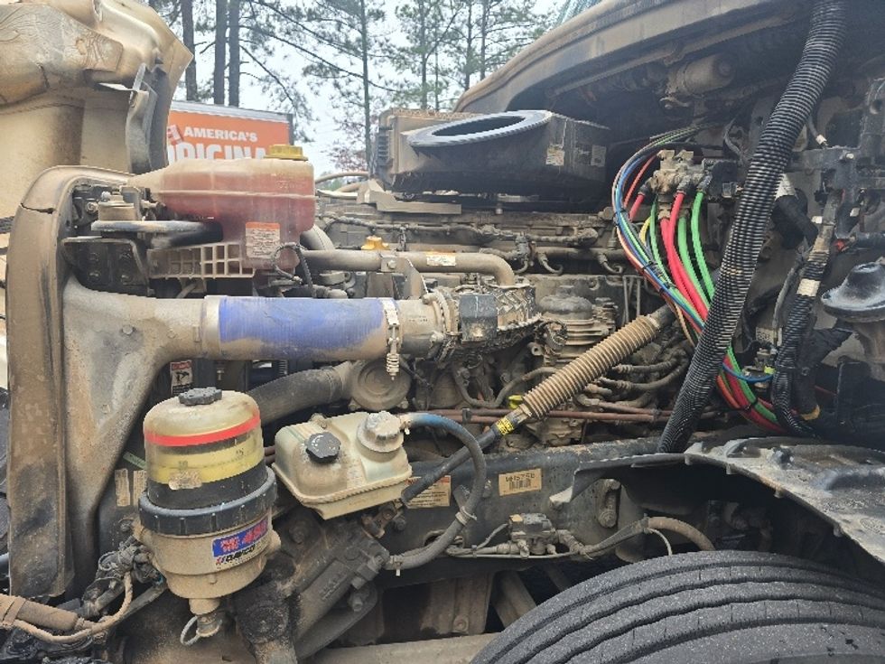 Day Cab Tractor-Heavy Duty Tractors-Freightliner-2021-T12664ST-Duluth-GA-181,680\n\t\tmiles-$ 73,000 - Image 16