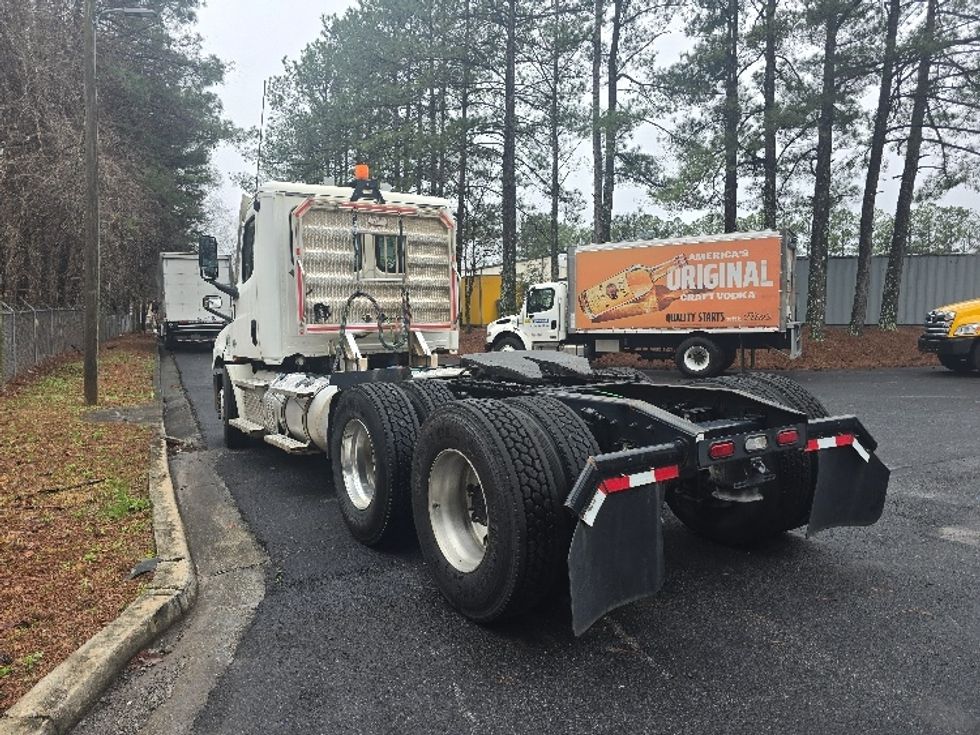 Day Cab Tractor-Heavy Duty Tractors-Freightliner-2021-T12664ST-Duluth-GA-181,680\n\t\tmiles-$ 73,000 - Image 5