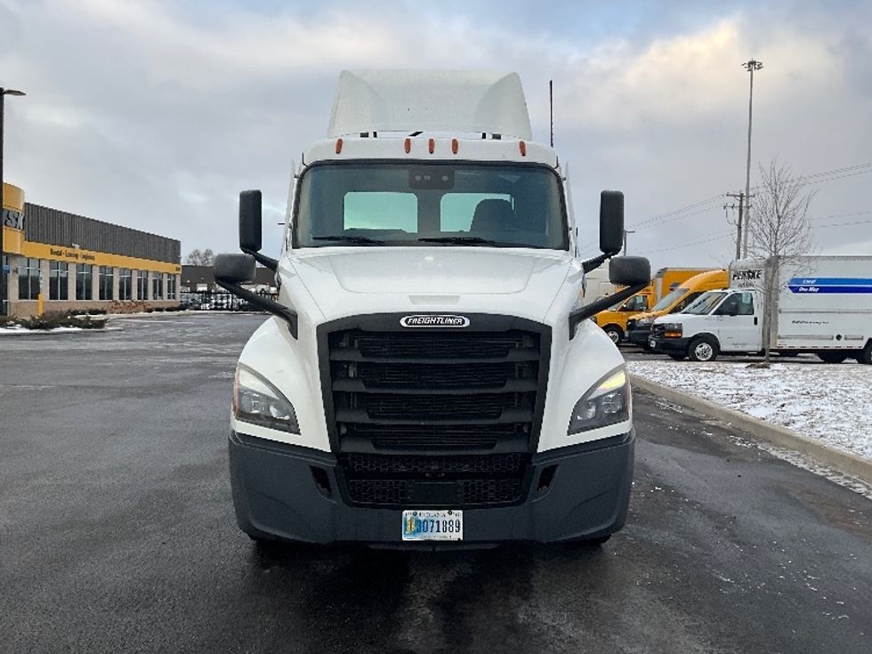 Day Cab Tractor-Heavy Duty Tractors-Freightliner-2021-T12664ST-East Chicago-IN-247,284\n\t\tmiles-$ 64,500 - Image 2