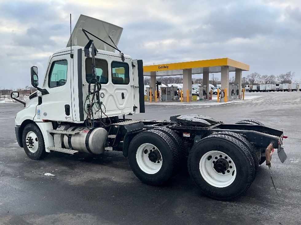 Day Cab Tractor-Heavy Duty Tractors-Freightliner-2021-T12664ST-East Chicago-IN-247,284\n\t\tmiles-$ 64,500 - Image 5