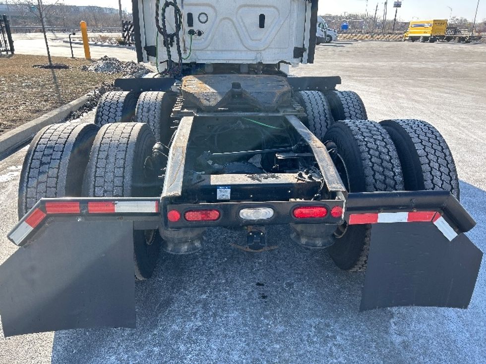 Day Cab Tractor-Heavy Duty Tractors-Freightliner-2021-T12664ST-East Chicago-IN-322,296\n\t\tmiles-$ 59,000 - Image 6