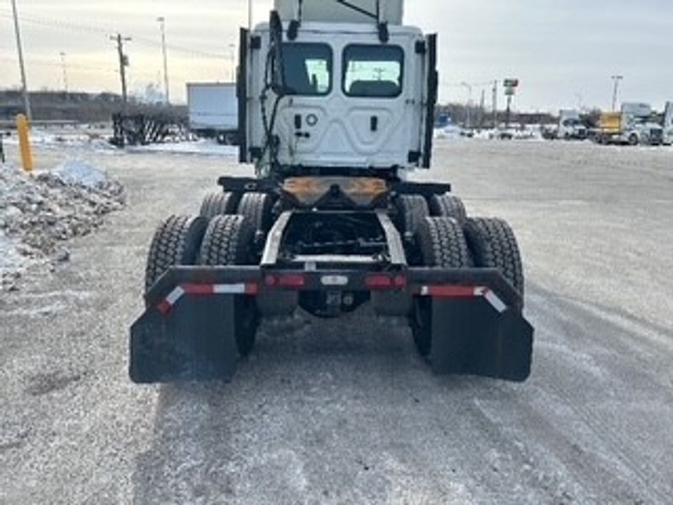 Day Cab Tractor-Heavy Duty Tractors-Freightliner-2021-T12664ST-East Chicago-IN-331,274\n\t\tmiles-$ 58,500 - Image 6