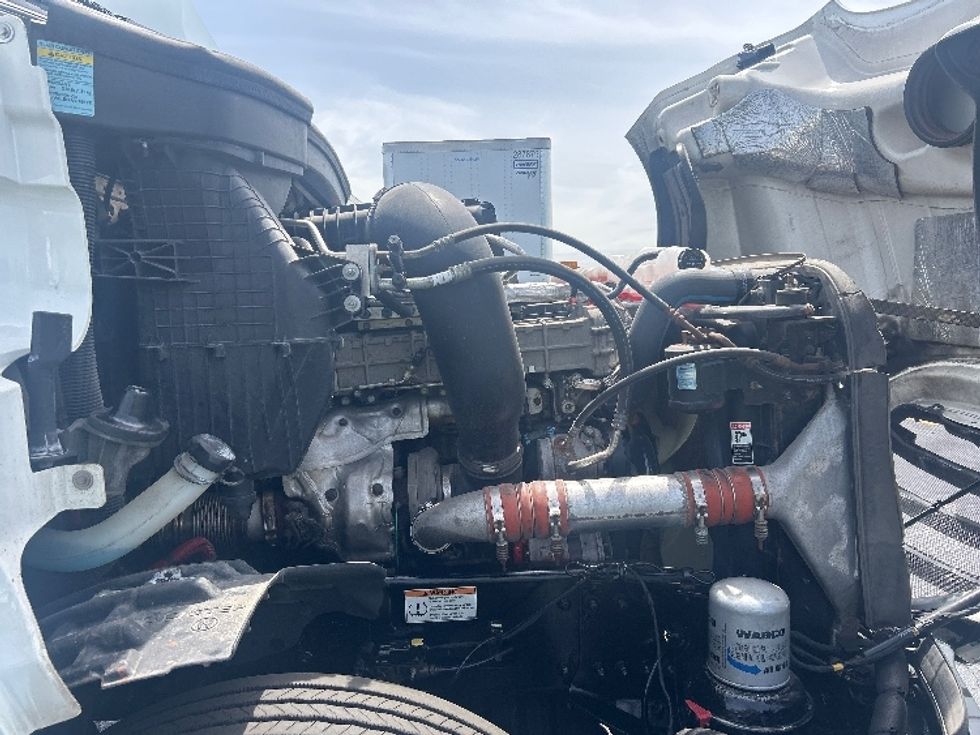 Day Cab Tractor-Heavy Duty Tractors-Freightliner-2021-T12664ST-East Chicago-IN-396,731\n\t\tmiles-$ 60,250 - Image 15