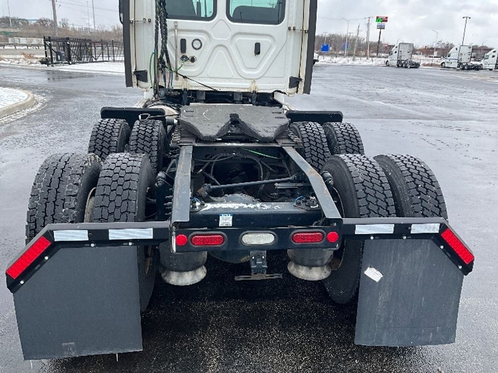 Day Cab Tractor-Heavy Duty Tractors-Freightliner-2021-T12664ST-East Chicago-IN-492,400\n\t\tmiles-$ 47,000 - Image 6