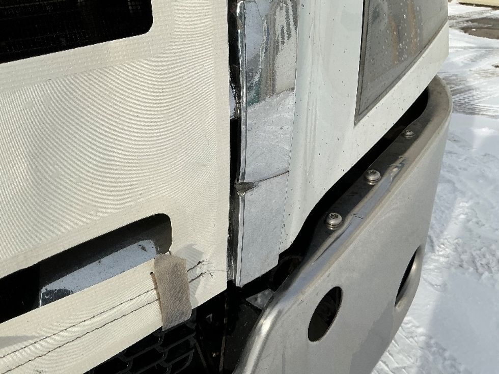 Day Cab Tractor-Heavy Duty Tractors-Freightliner-2021-T12664ST-Edmonton-AB-829,877\n\t\tkm-$ 55,250 - Image 18