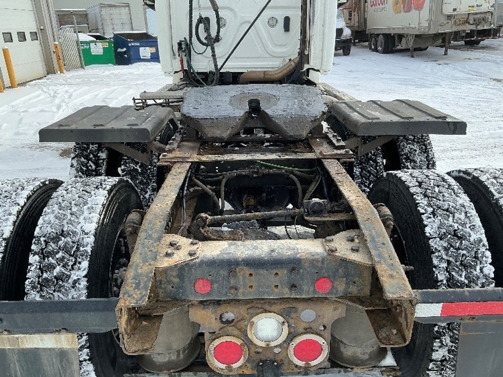 Day Cab Tractor-Heavy Duty Tractors-Freightliner-2021-T12664ST-Edmonton-AB-829,877\n\t\tkm-$ 55,250 - Image 6